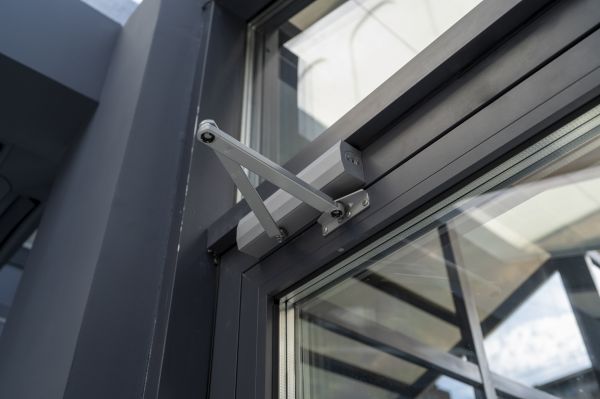 Door Closer Mounting in Port Saint Lucie