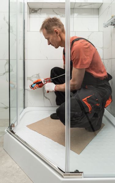 Shower Caulking Replacement in Port Saint Lucie