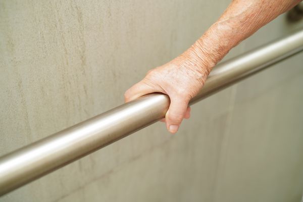 Tub Grab Bar Installation in Port Saint Lucie