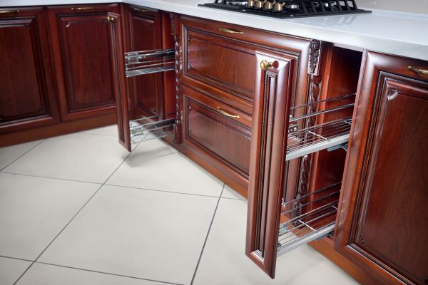 Cabinet Pull Installation in Port Saint Lucie