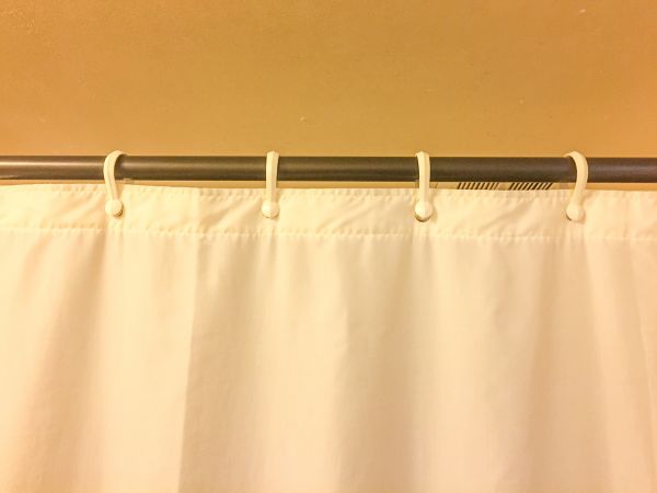 Shower Curtain Hanging in Port Saint Lucie