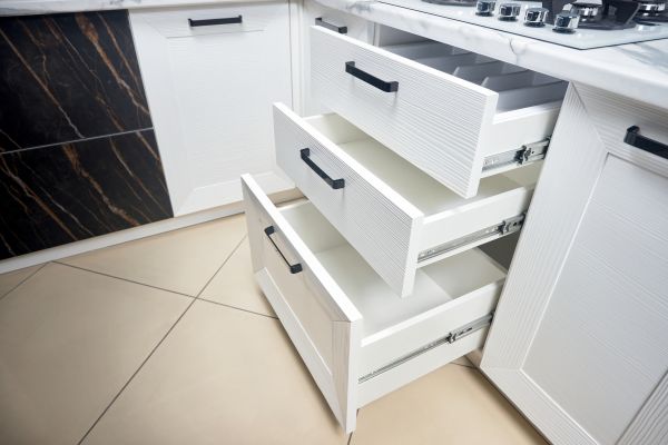 Drawer Pull Installation in Port Saint Lucie