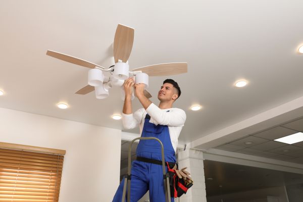 Ceiling Fan Bulb Replacement in Port Saint Lucie